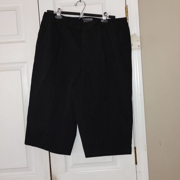 Liz Claiborne  Sloane black capris  shorts Sz 16W - Picture 1 of 6